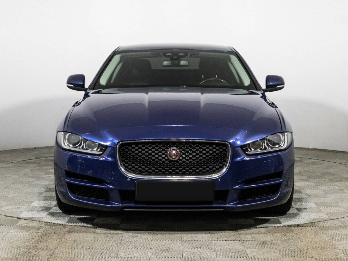 Купить Jaguar XE с пробегом. Фото: #1