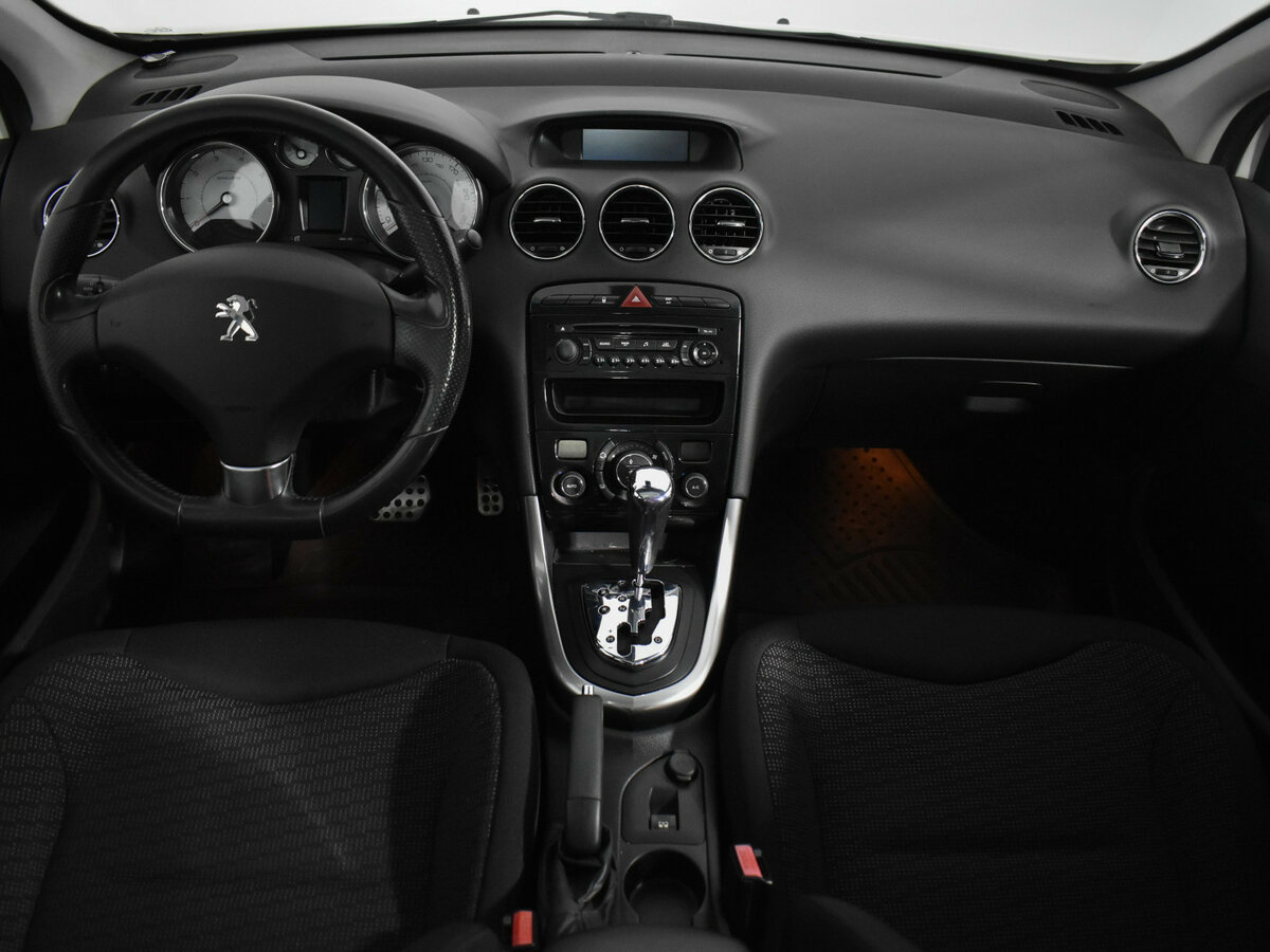 Купить Peugeot 308 с пробегом. Фото: #11