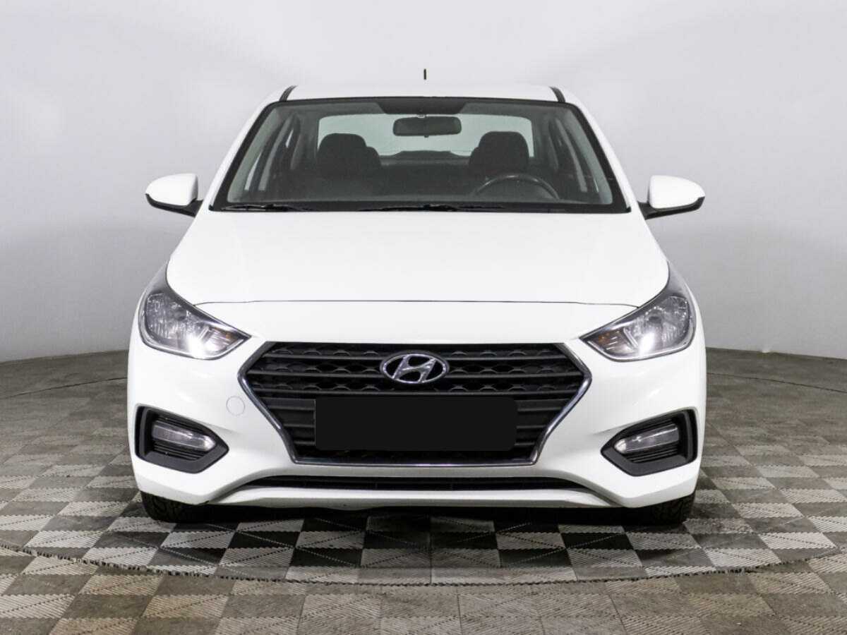 Купить Hyundai Solaris с пробегом. Фото: #1