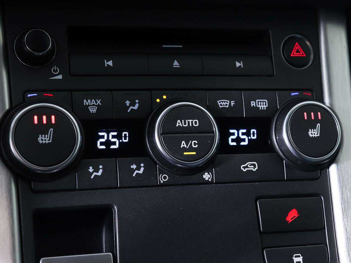 Купить Land Rover Range Rover Evoque с пробегом. Фото: #17