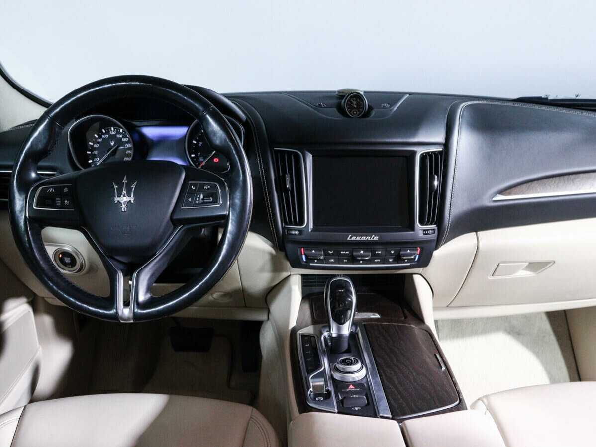 Купить Maserati Levante с пробегом. Фото: #11