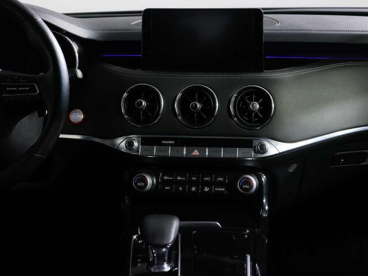 Купить Kia Stinger с пробегом. Фото: #12