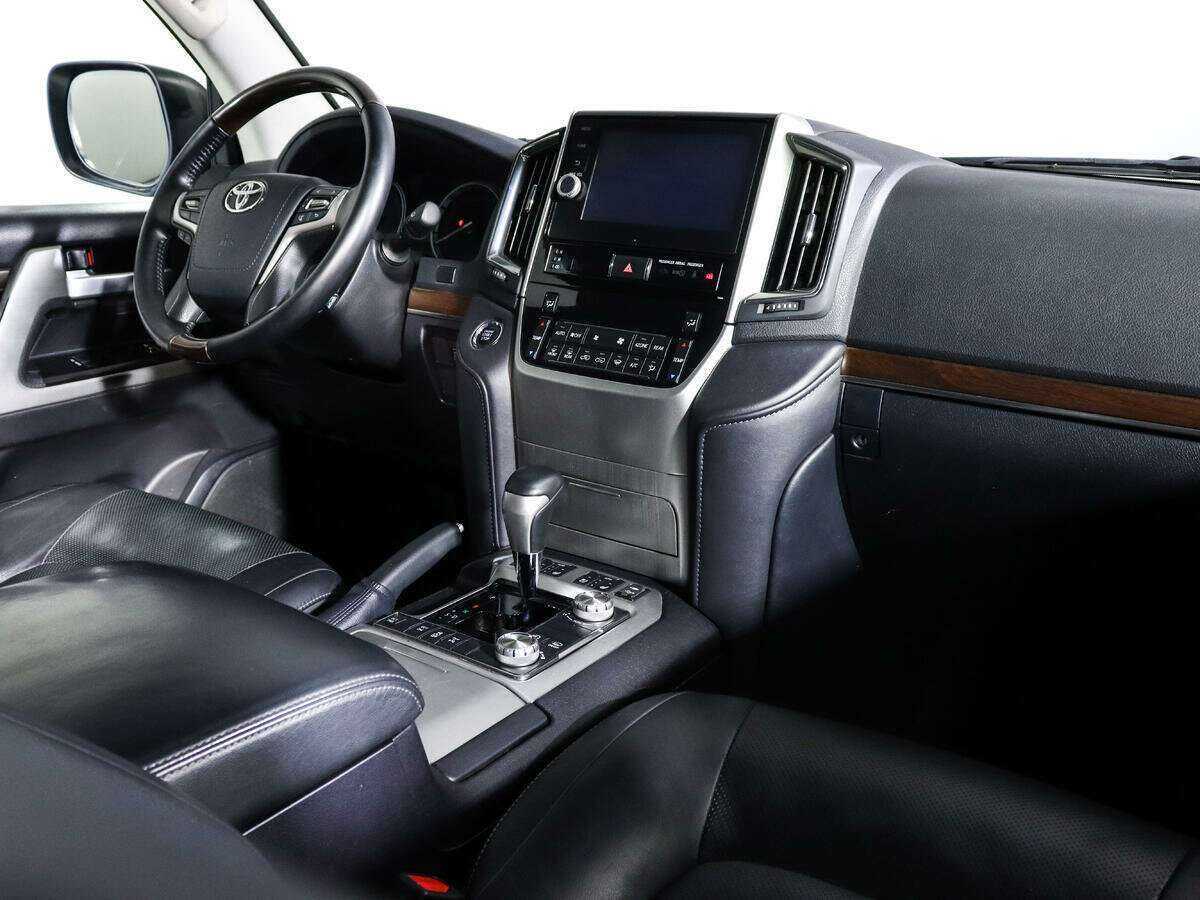 Купить Toyota Land Cruiser с пробегом. Фото: #6