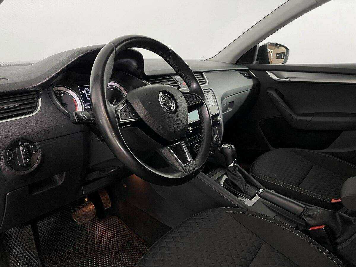 Купить Skoda Octavia с пробегом. Фото: #11