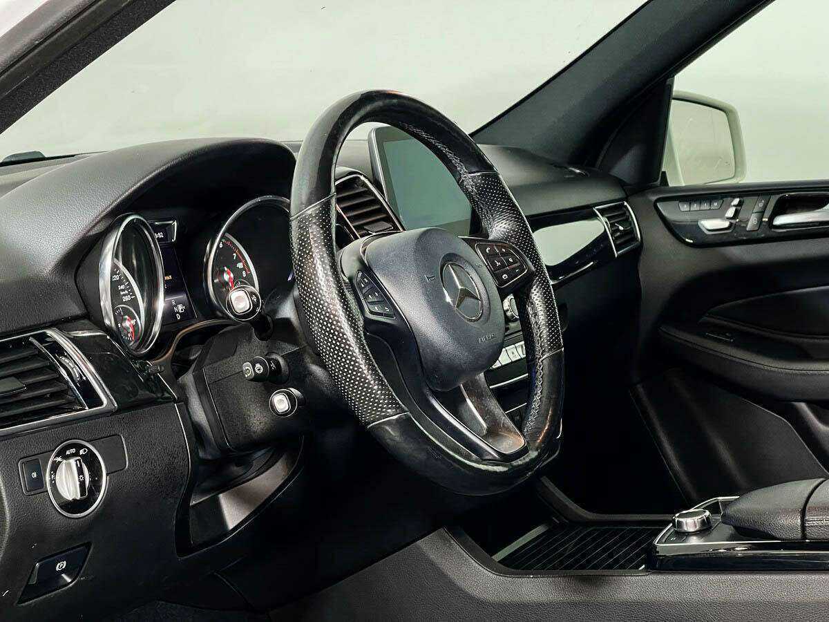 Купить Mercedes-Benz GLE с пробегом. Фото: #9