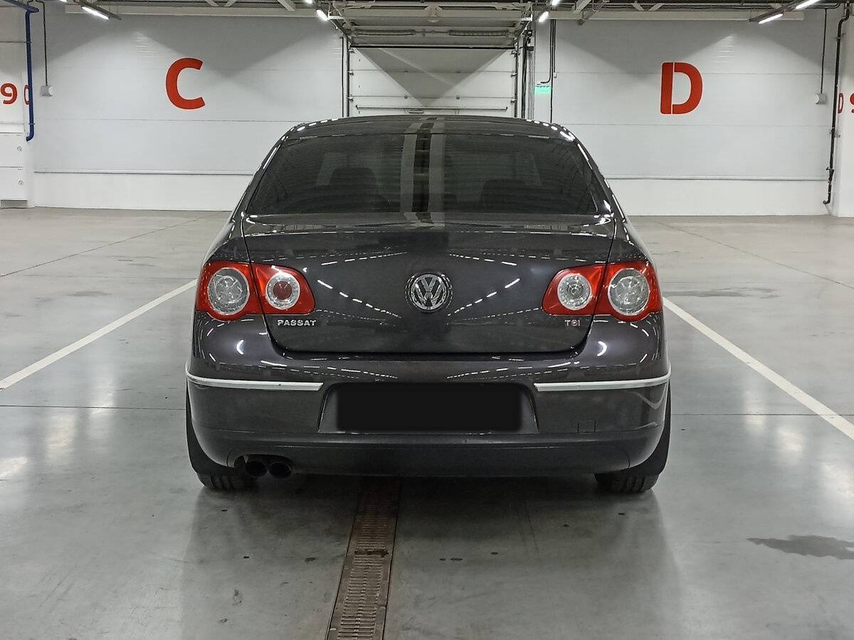 Купить Volkswagen Passat с пробегом. Фото: #5