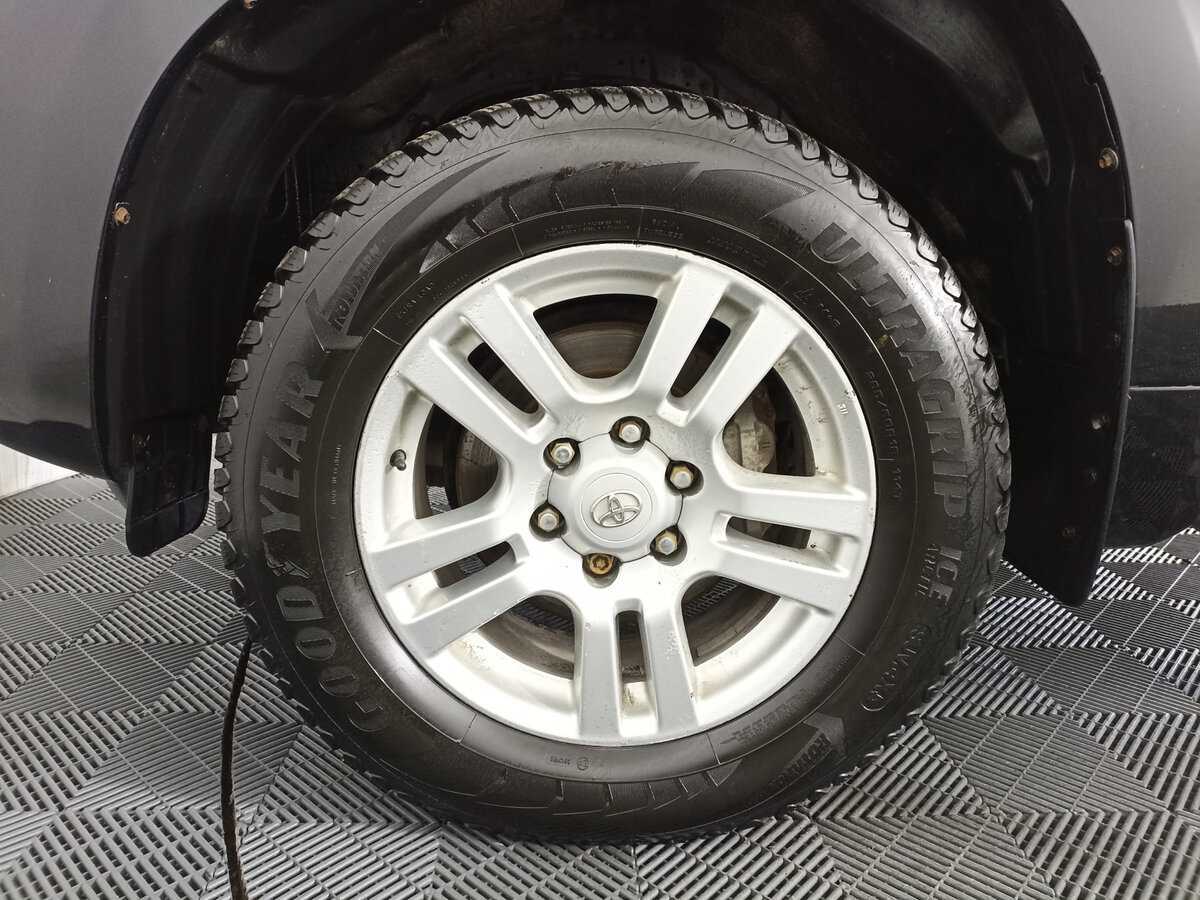 Купить Toyota Land Cruiser Prado с пробегом. Фото: #17