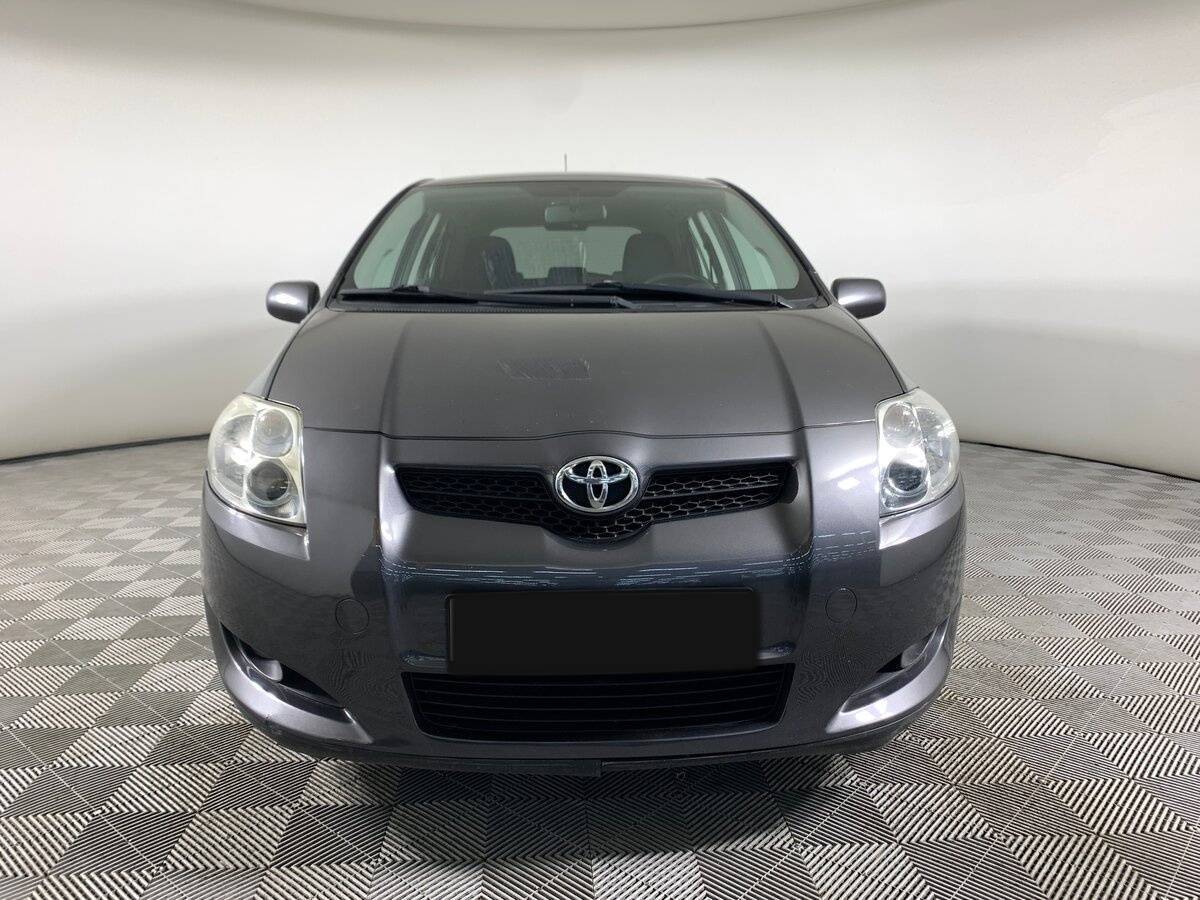 Купить Toyota Auris с пробегом. Фото: #1