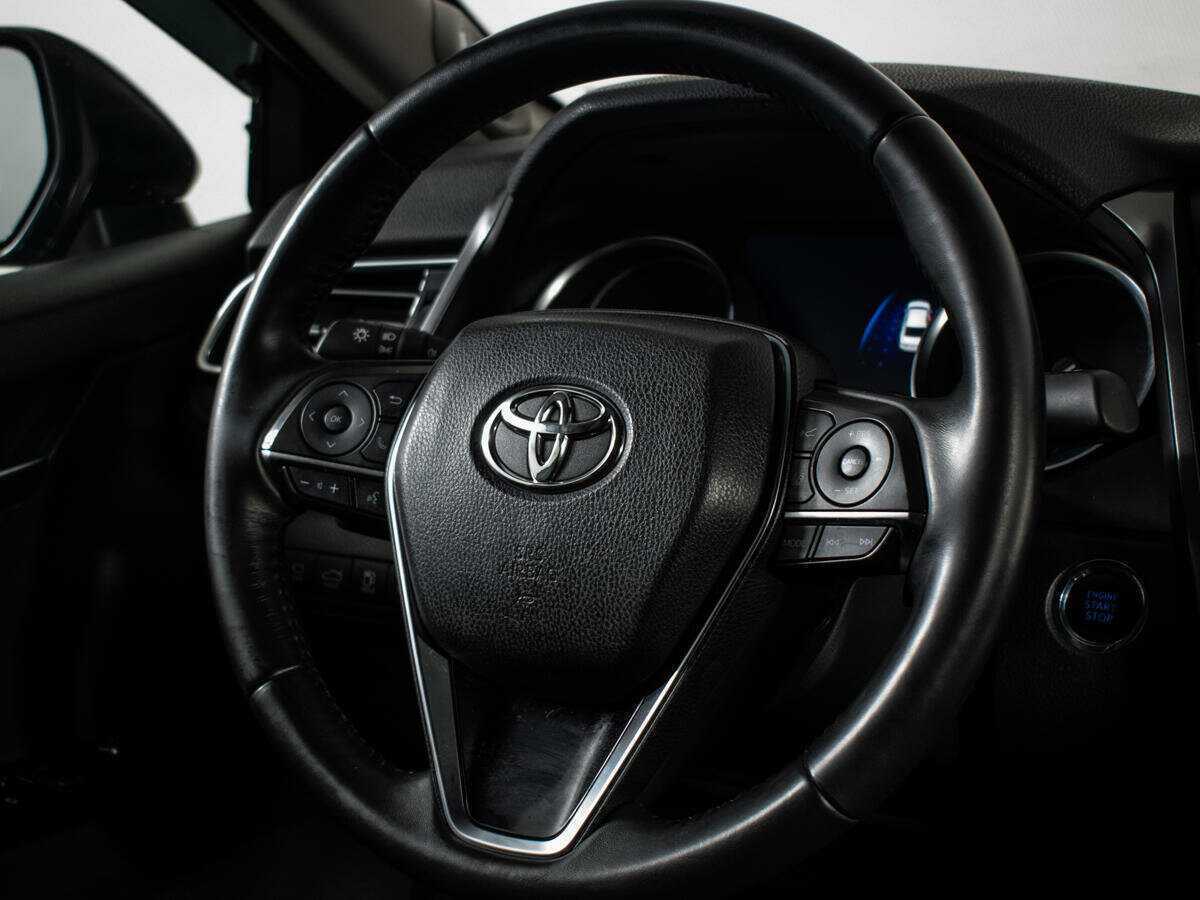 Купить Toyota Camry с пробегом. Фото: #11