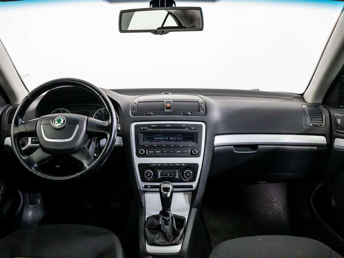 Купить Skoda Octavia с пробегом. Фото: #11
