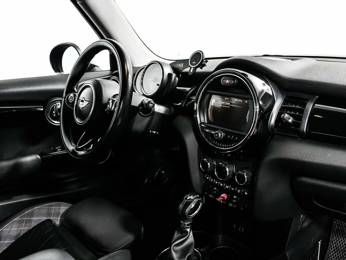 Купить Mini Hatch с пробегом. Фото: #8