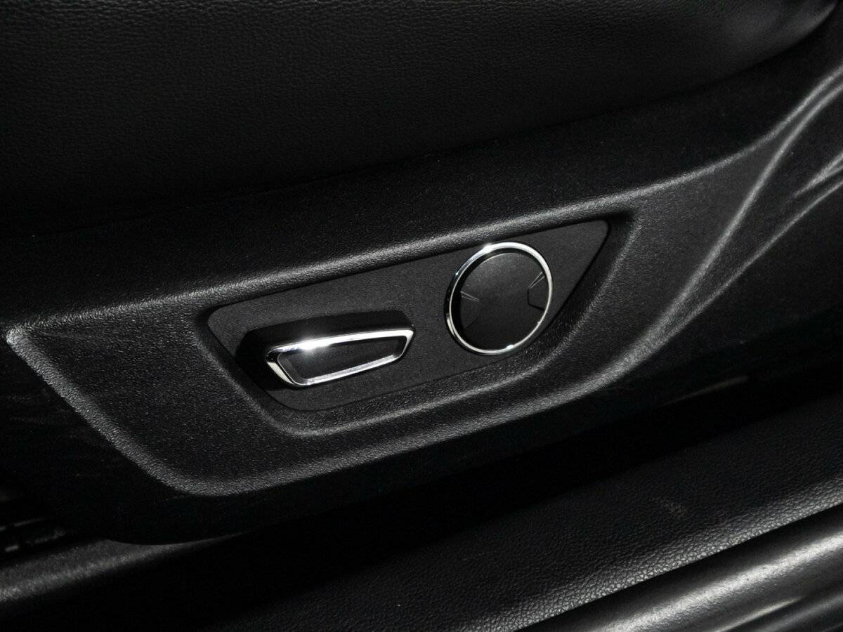 Купить Ford Mustang с пробегом. Фото: #15