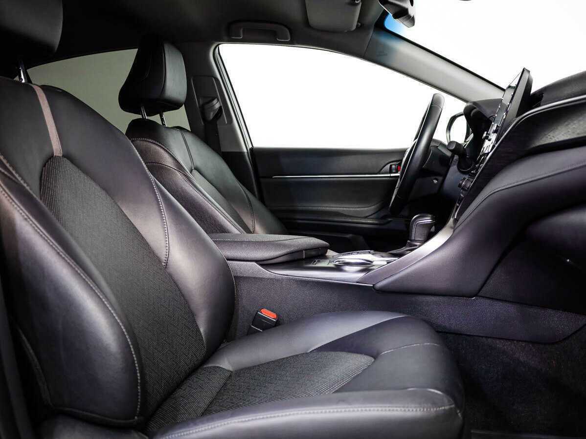 Купить Toyota Camry с пробегом. Фото: #13