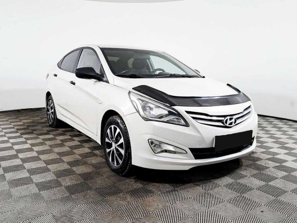 Купить Hyundai Solaris с пробегом. Фото: #2
