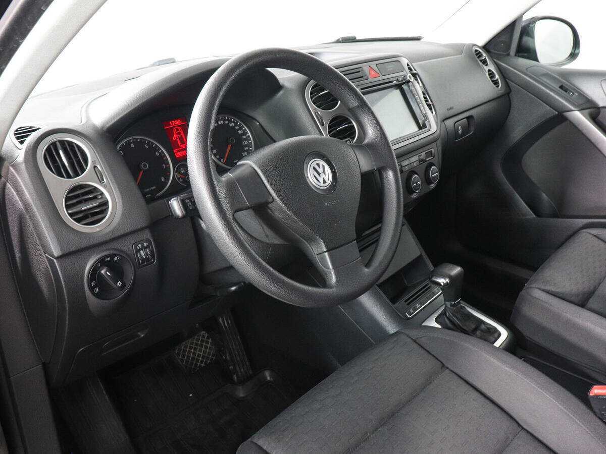 Купить Volkswagen Tiguan с пробегом. Фото: #4
