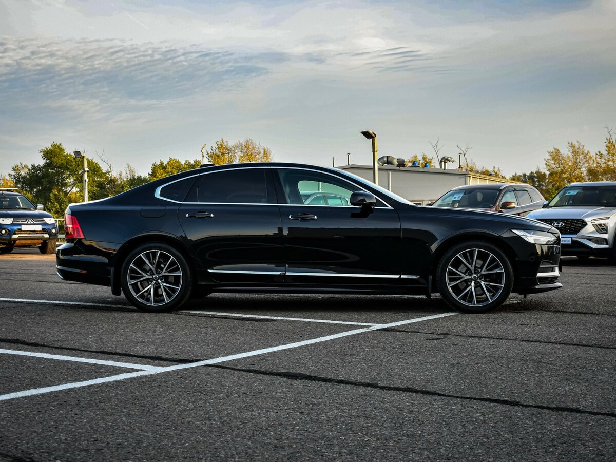 Купить Volvo S90 с пробегом. Фото: #3