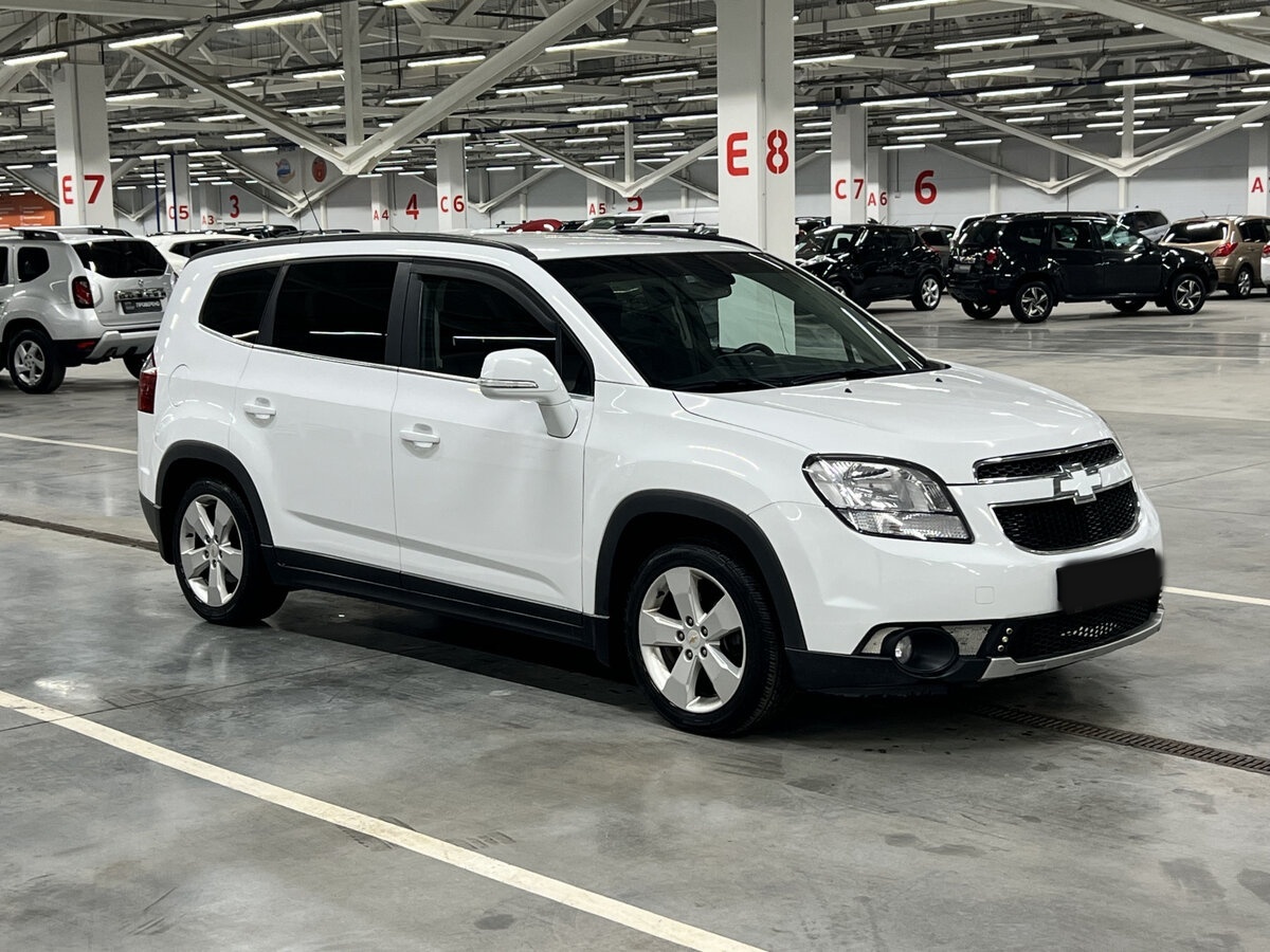 Купить Chevrolet Orlando с пробегом. Фото: #2