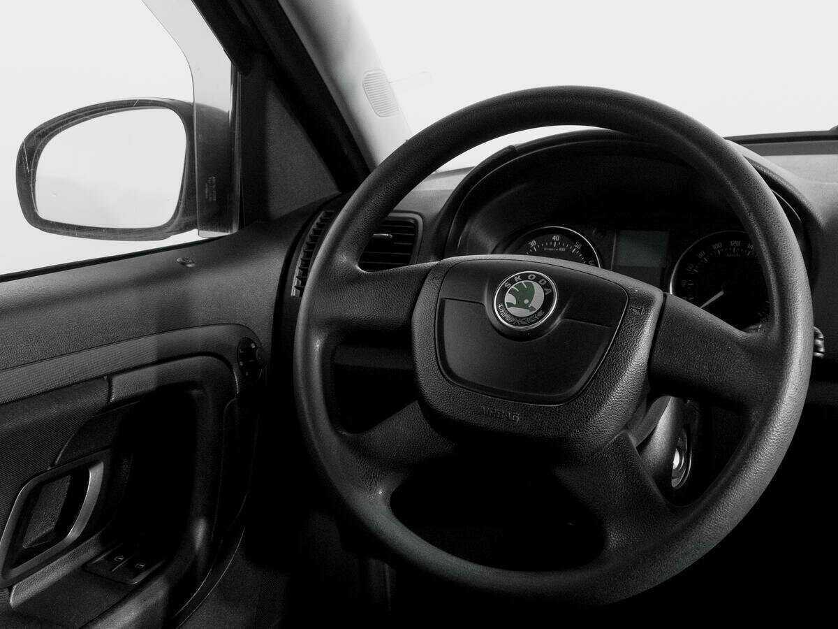 Купить Skoda Roomster с пробегом. Фото: #14