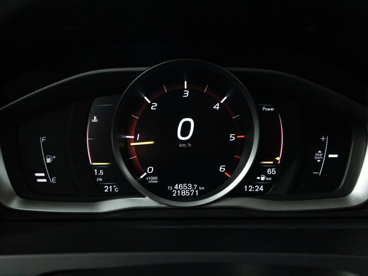 Купить Volvo V60 Cross Country с пробегом. Фото: #11