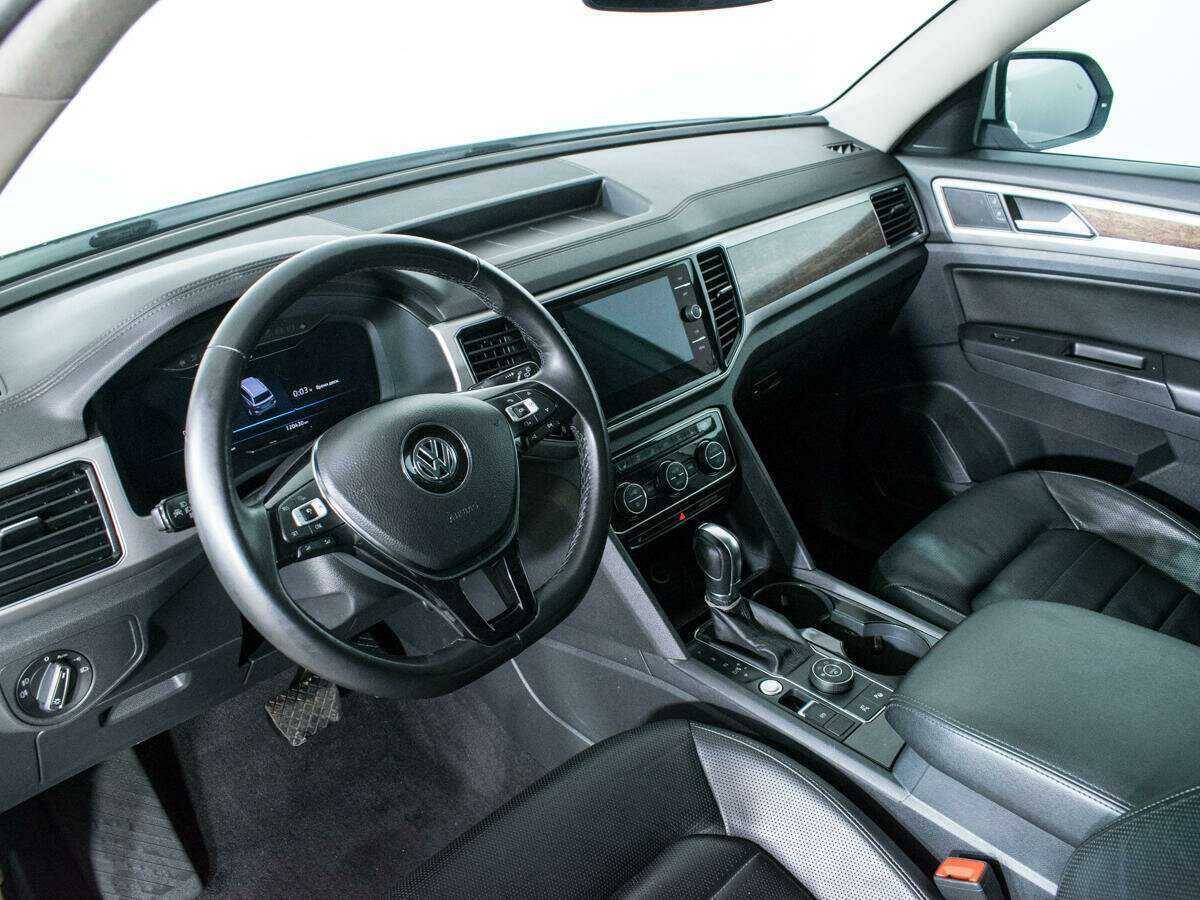 Купить Volkswagen Teramont с пробегом. Фото: #11