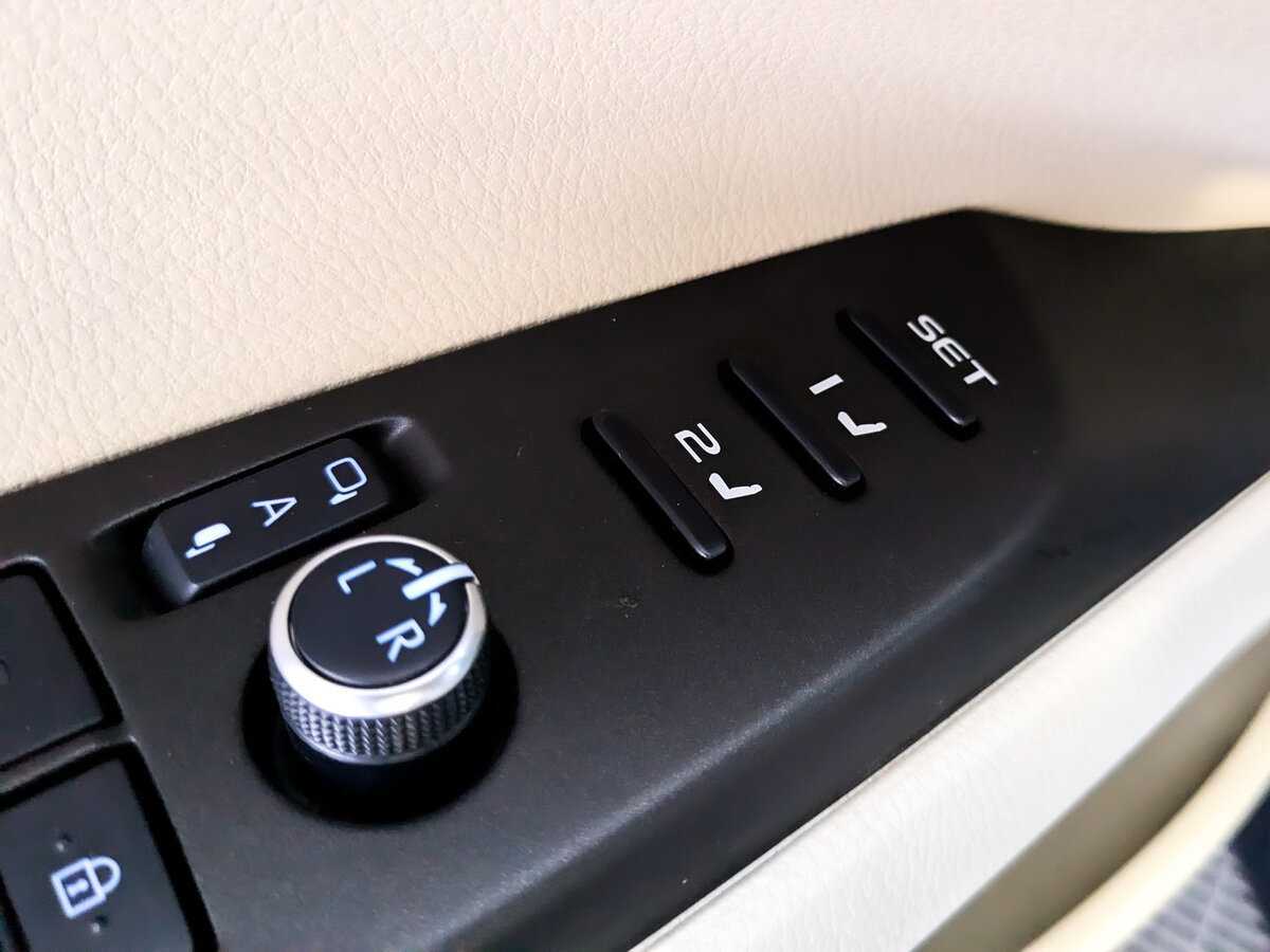 Купить Toyota Camry с пробегом. Фото: #17