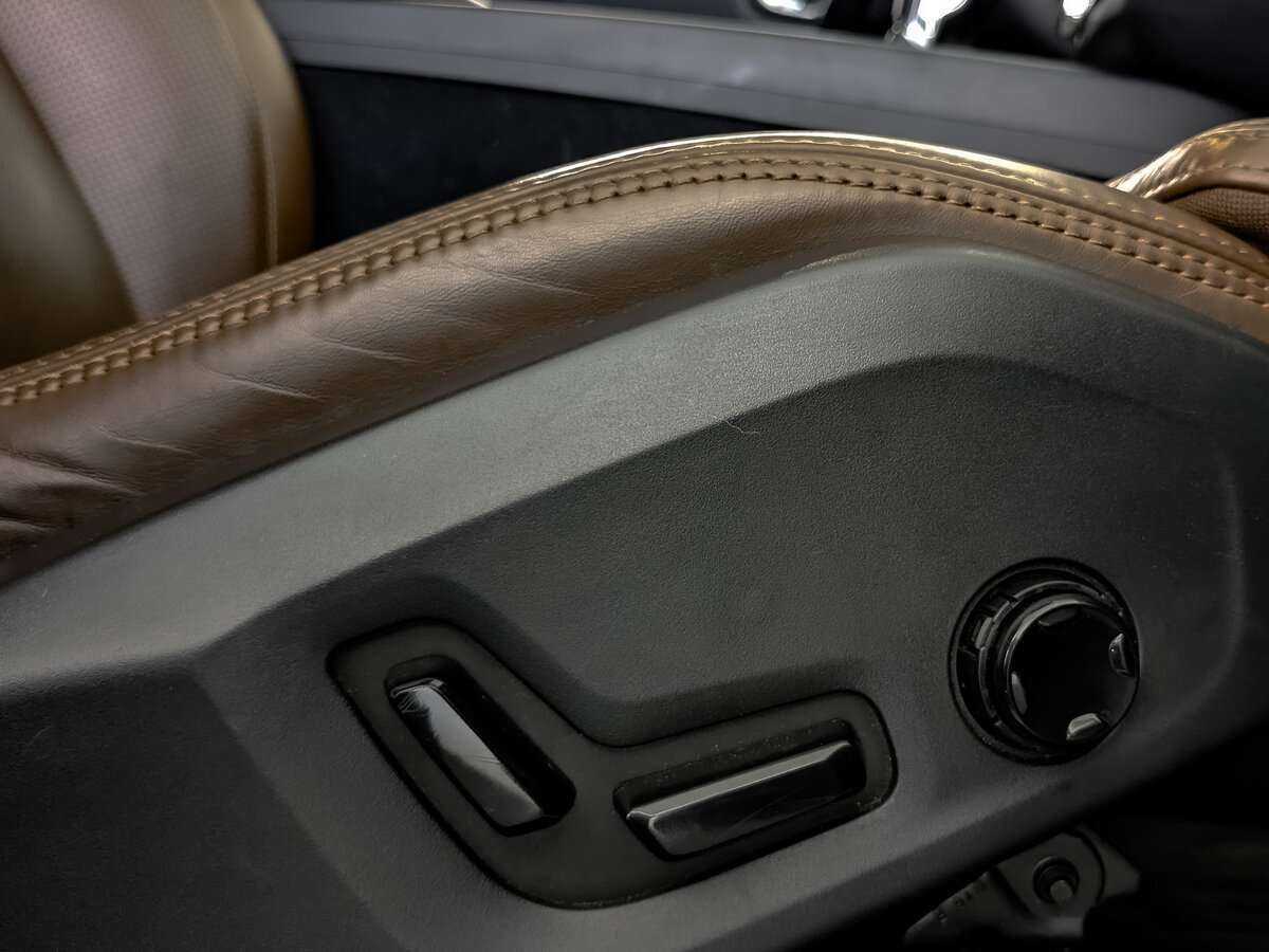 Купить Volvo XC60 с пробегом. Фото: #22
