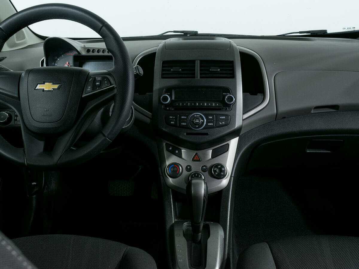 Купить Chevrolet Aveo с пробегом. Фото: #8