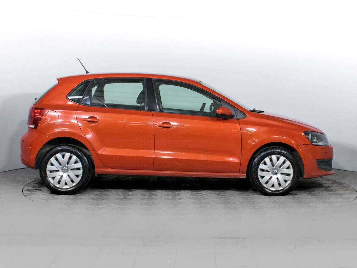 Купить Volkswagen Polo с пробегом. Фото: #3