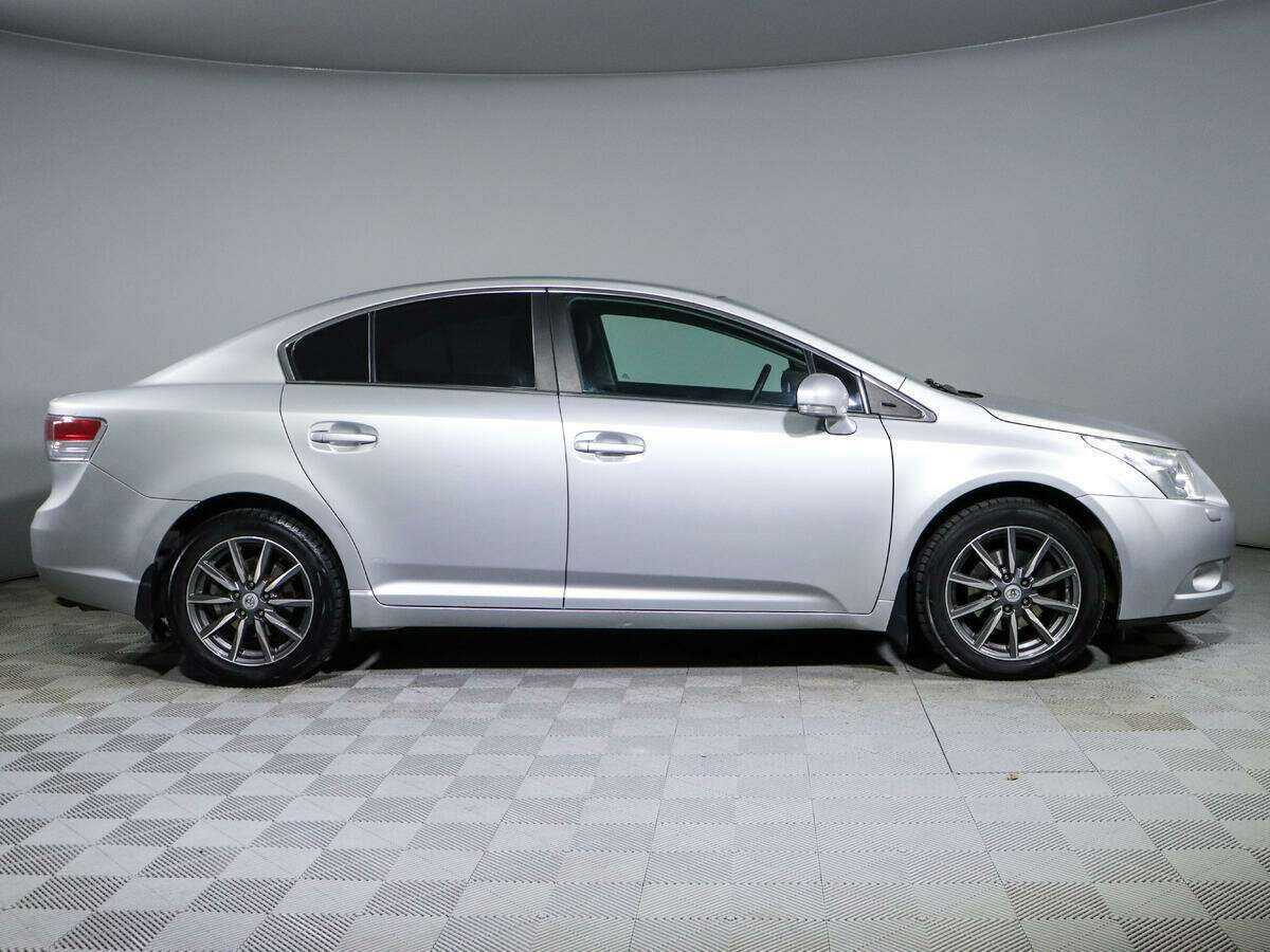 Купить Toyota Avensis с пробегом. Фото: #1