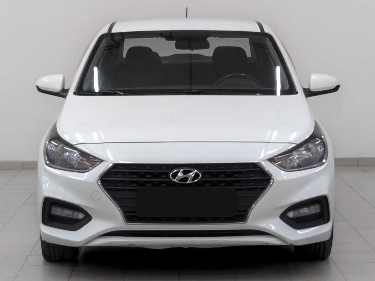 Купить Hyundai Solaris с пробегом. Фото: #1