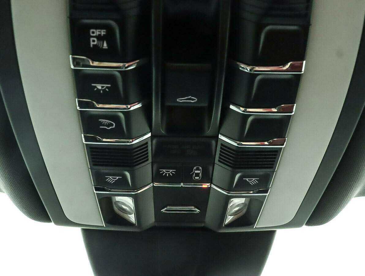 Купить Porsche Macan с пробегом. Фото: #12