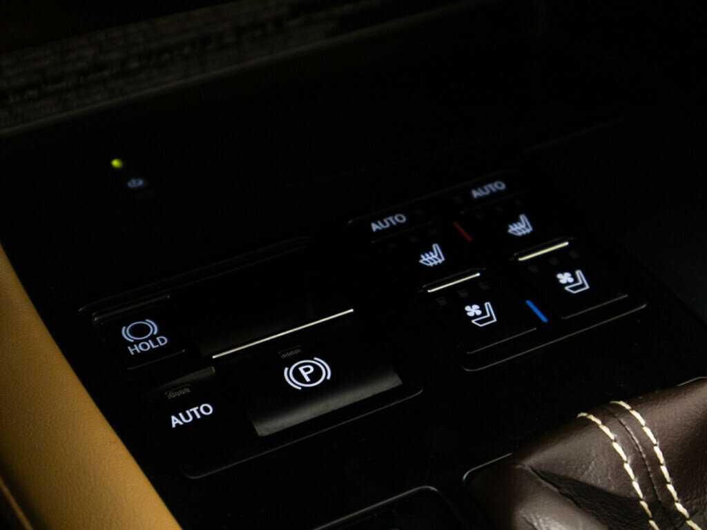 Купить Lexus RX с пробегом. Фото: #18