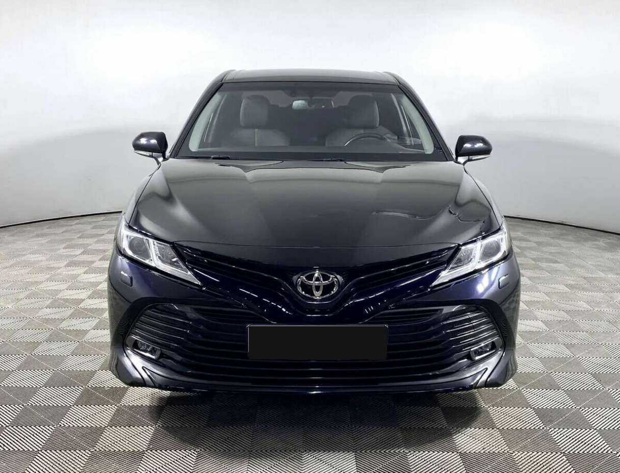 Купить Toyota Camry с пробегом. Фото: #1