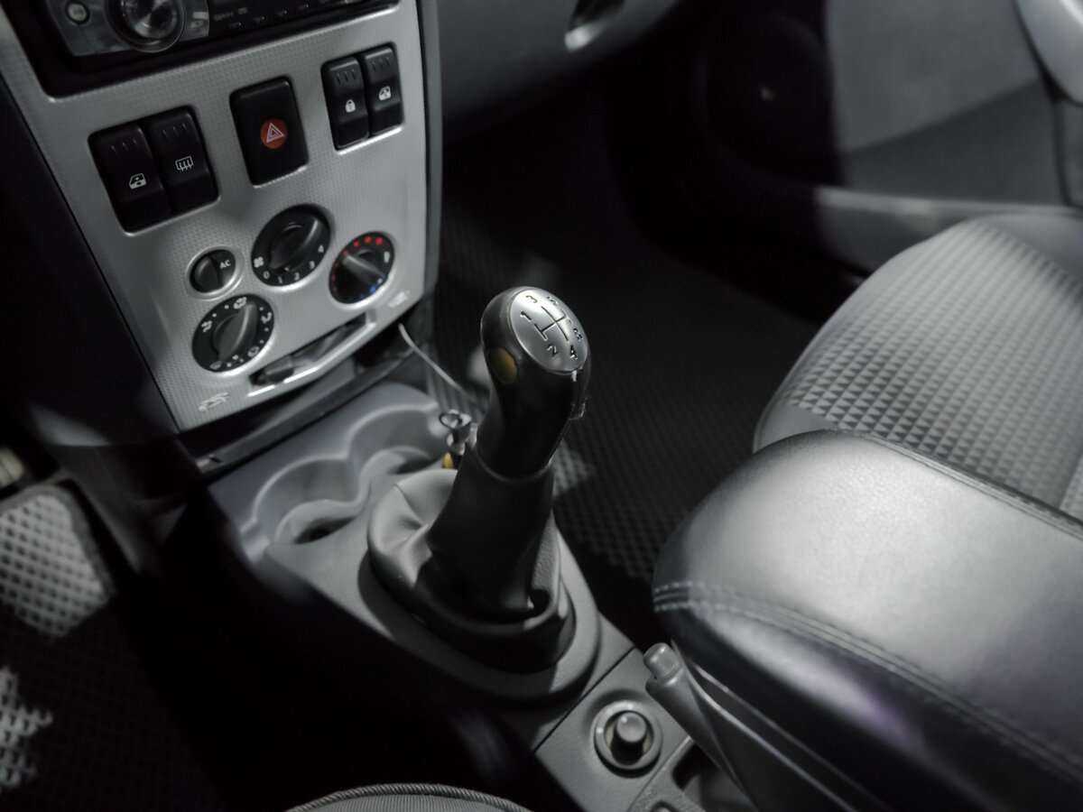 Купить Renault Logan с пробегом. Фото: #9