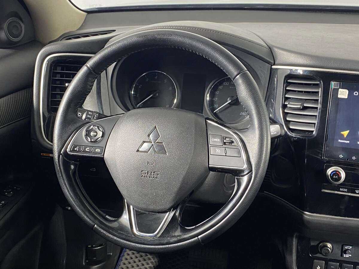 Купить Mitsubishi Outlander с пробегом. Фото: #10