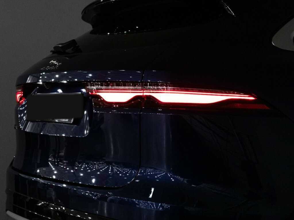 Купить Jaguar F-Pace с пробегом. Фото: #29