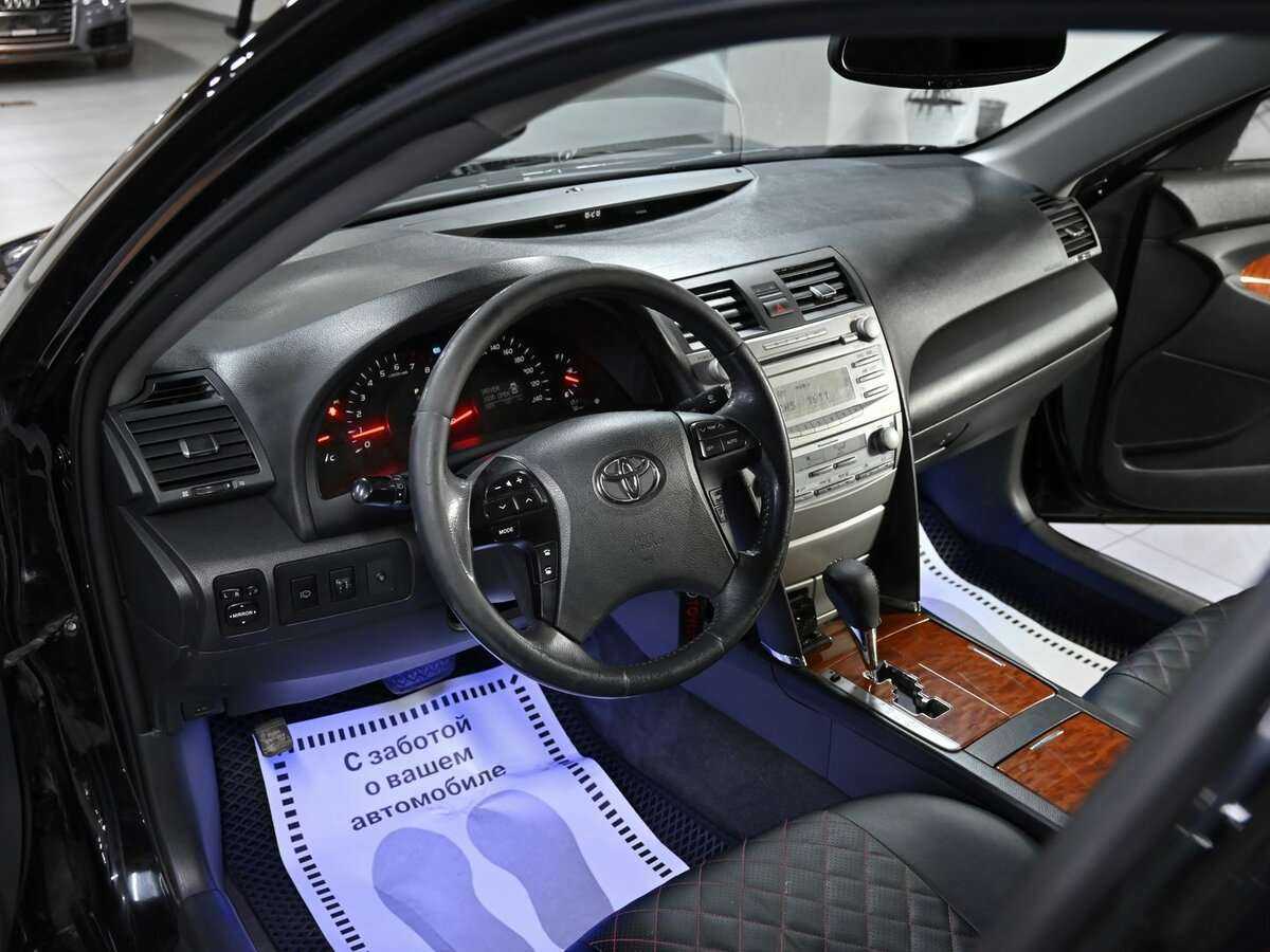 Купить Toyota Camry с пробегом. Фото: #5