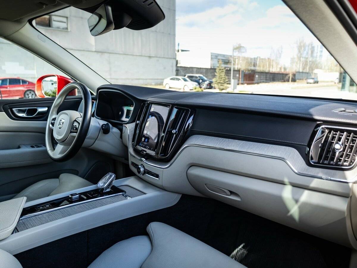 Купить Volvo XC60 с пробегом. Фото: #14