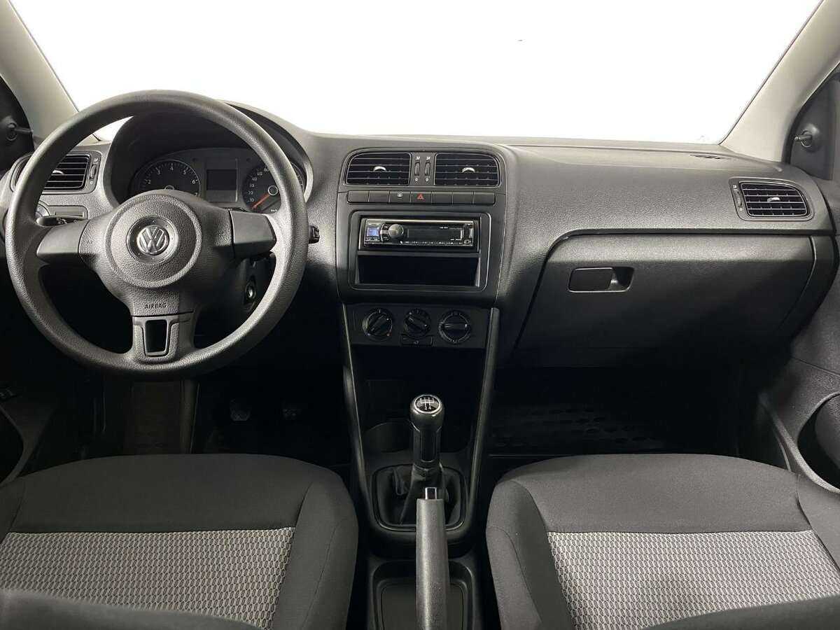 Купить Volkswagen Polo с пробегом. Фото: #4