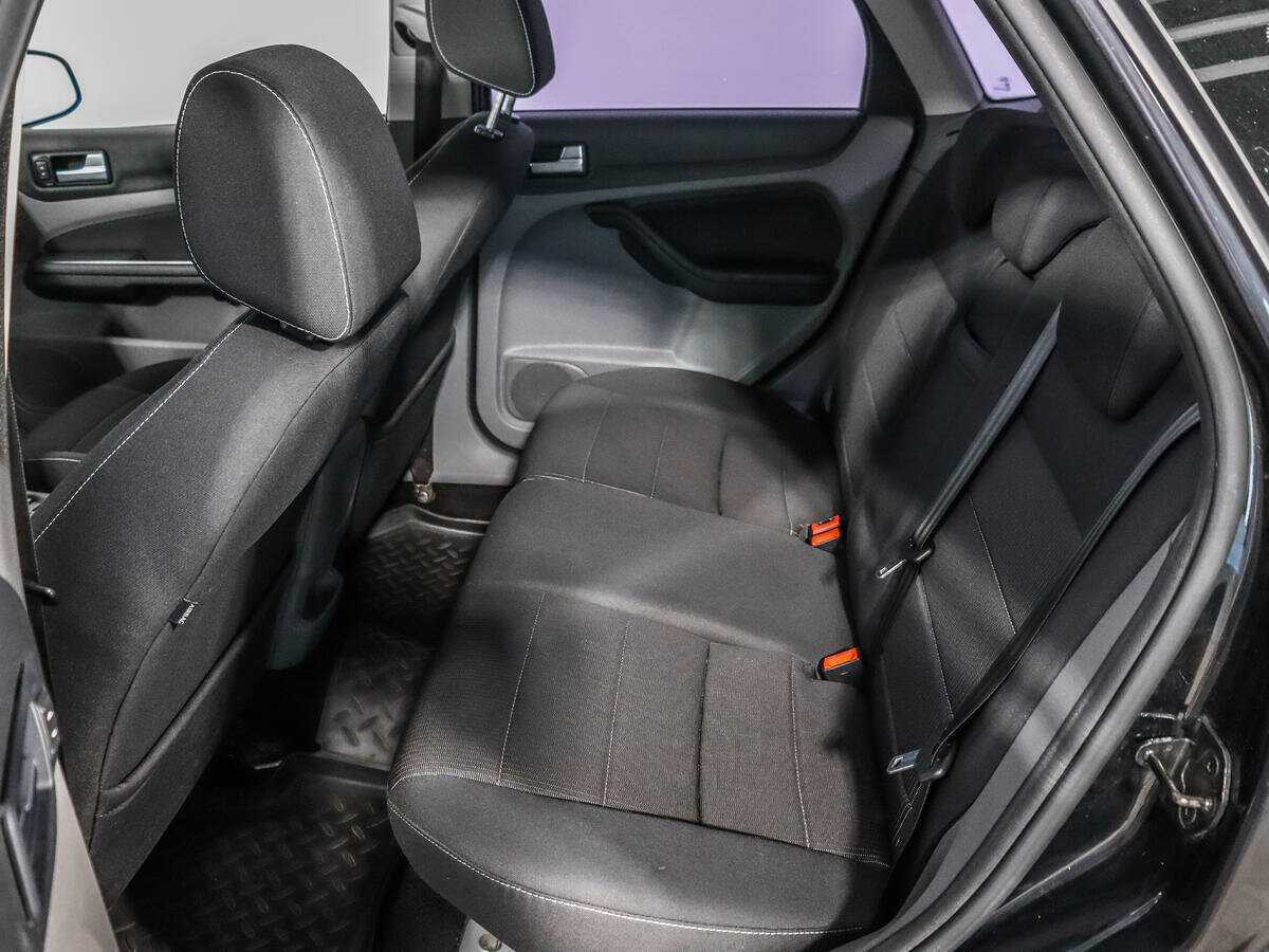 Купить Ford Focus с пробегом. Фото: #9