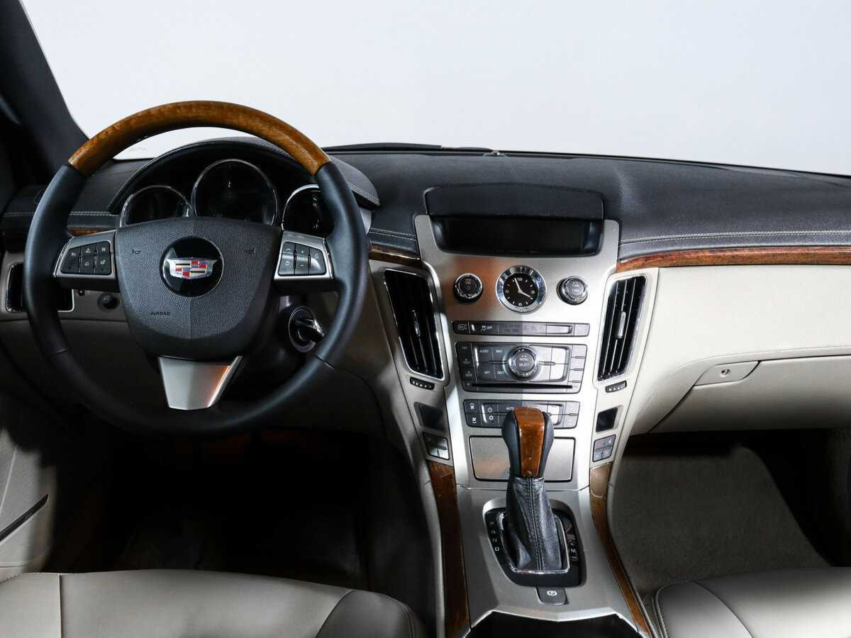 Купить Cadillac CTS с пробегом. Фото: #11