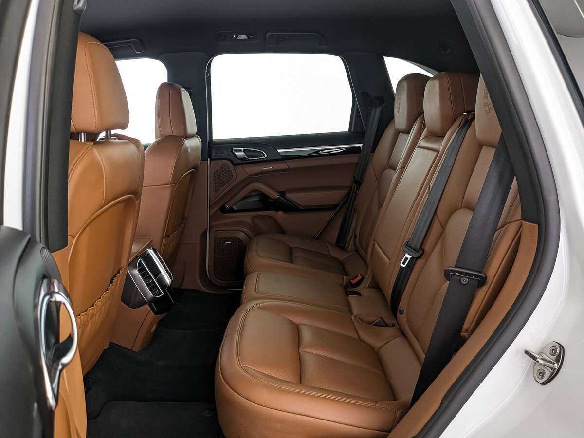 Купить Porsche Cayenne с пробегом. Фото: #12