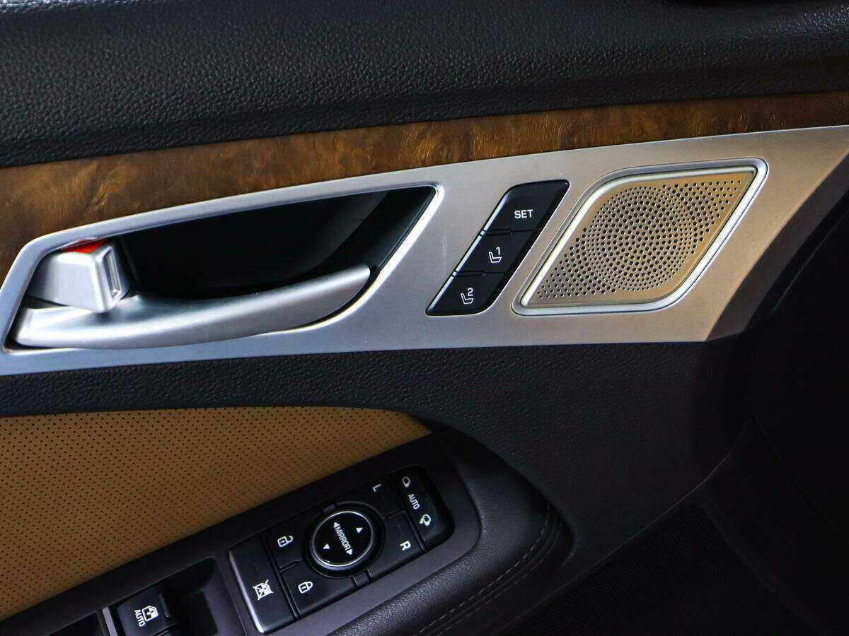 Купить Genesis G80 с пробегом. Фото: #20