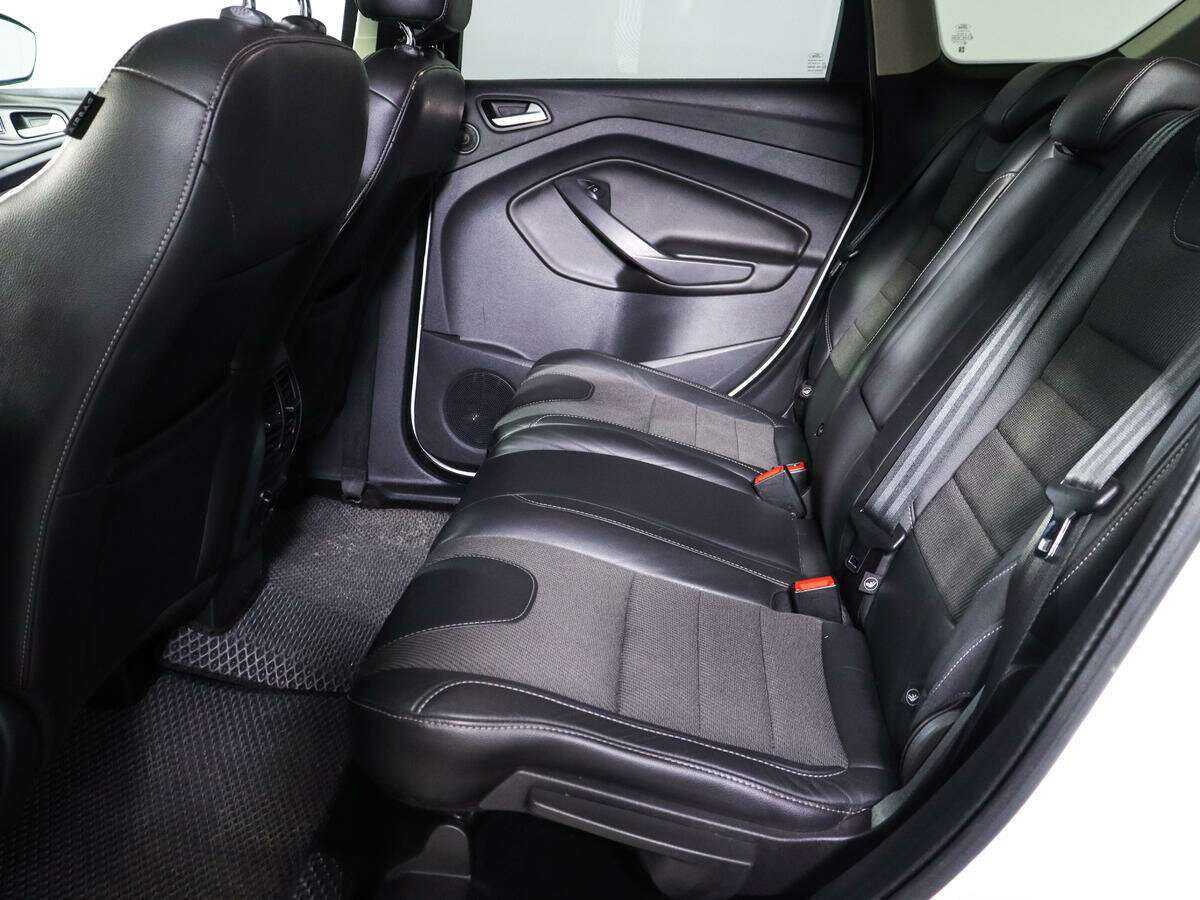 Купить Ford Kuga с пробегом. Фото: #8