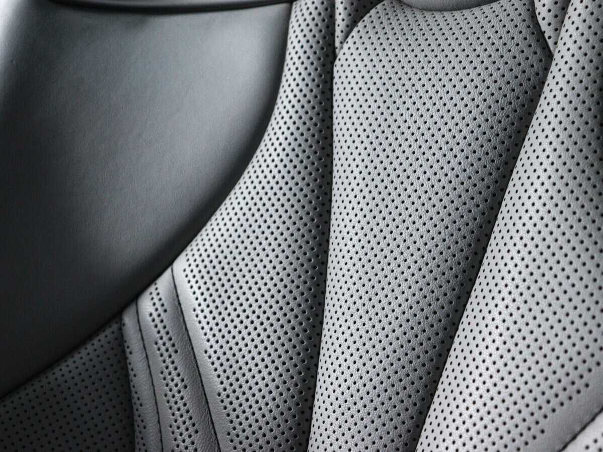 Купить Lexus RC F с пробегом. Фото: #28
