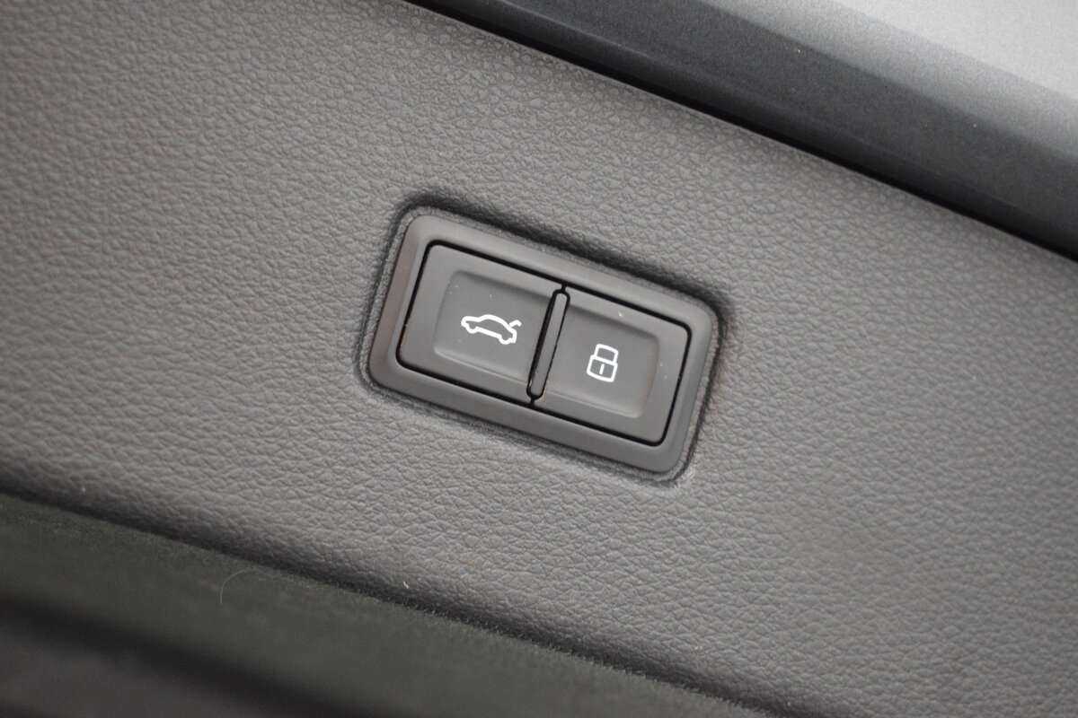 Купить Audi Q7 с пробегом. Фото: #6