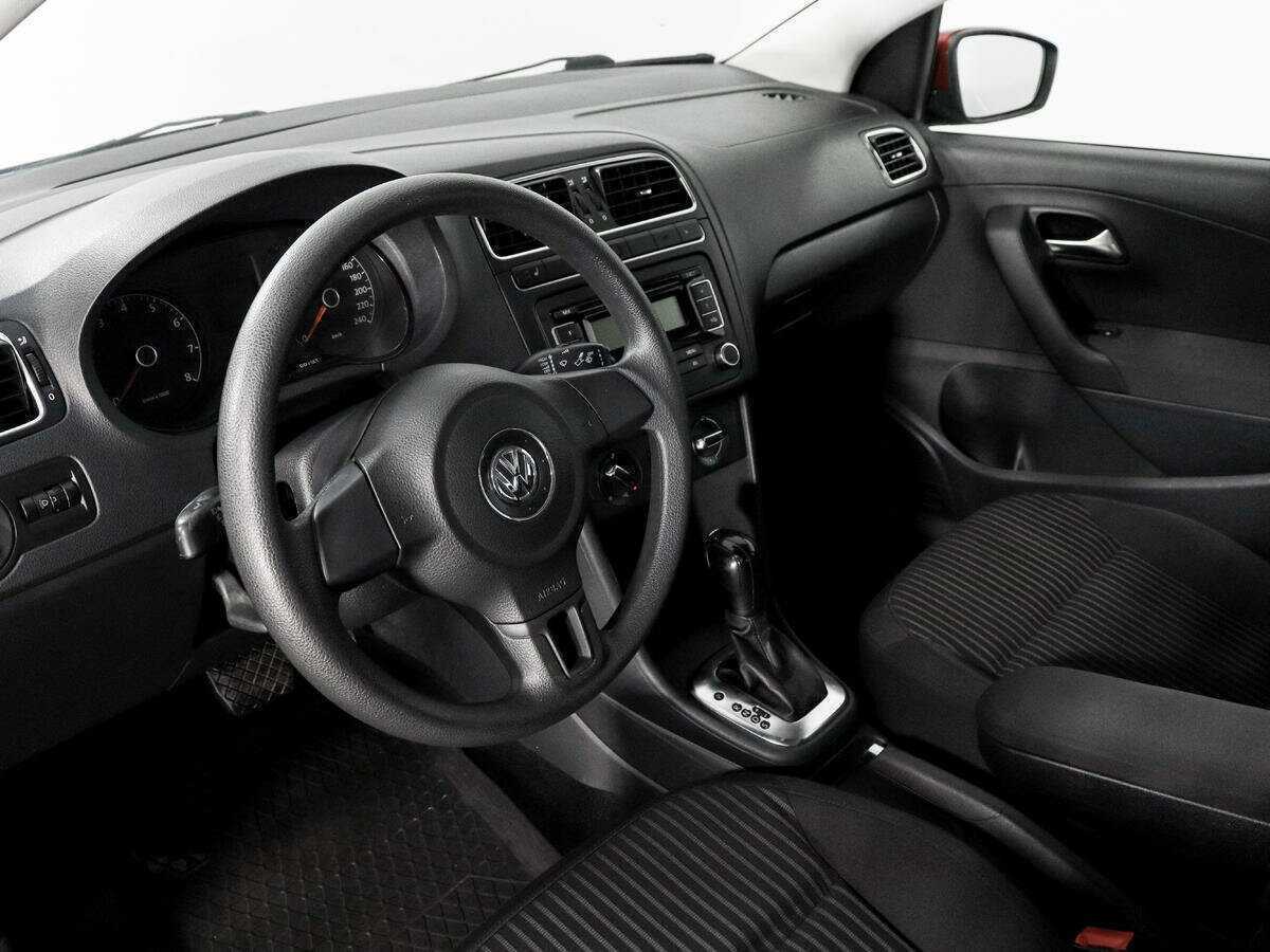 Купить Volkswagen Polo с пробегом. Фото: #8