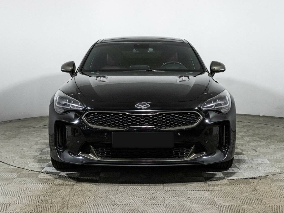 Купить Kia Stinger с пробегом. Фото: #1