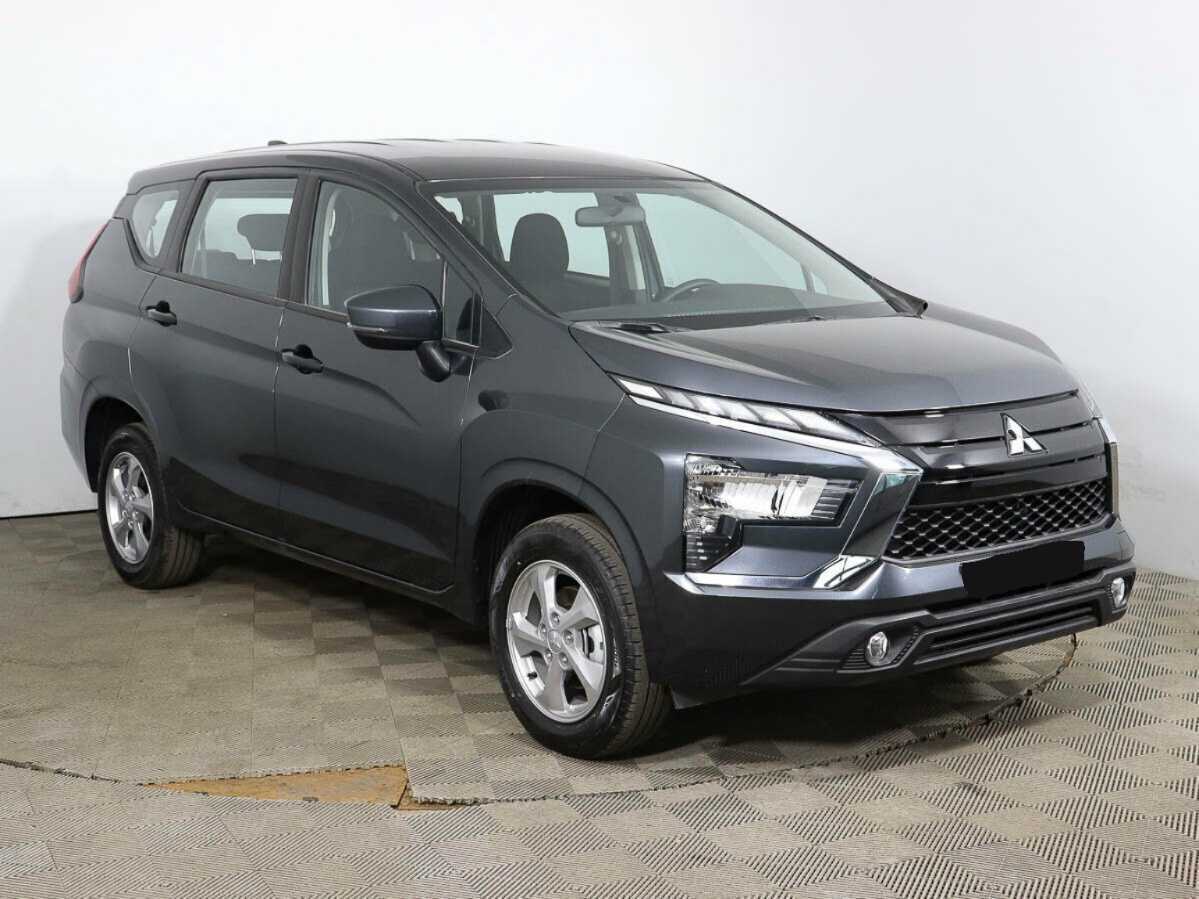 Купить Mitsubishi Xpander с пробегом. Фото: #2