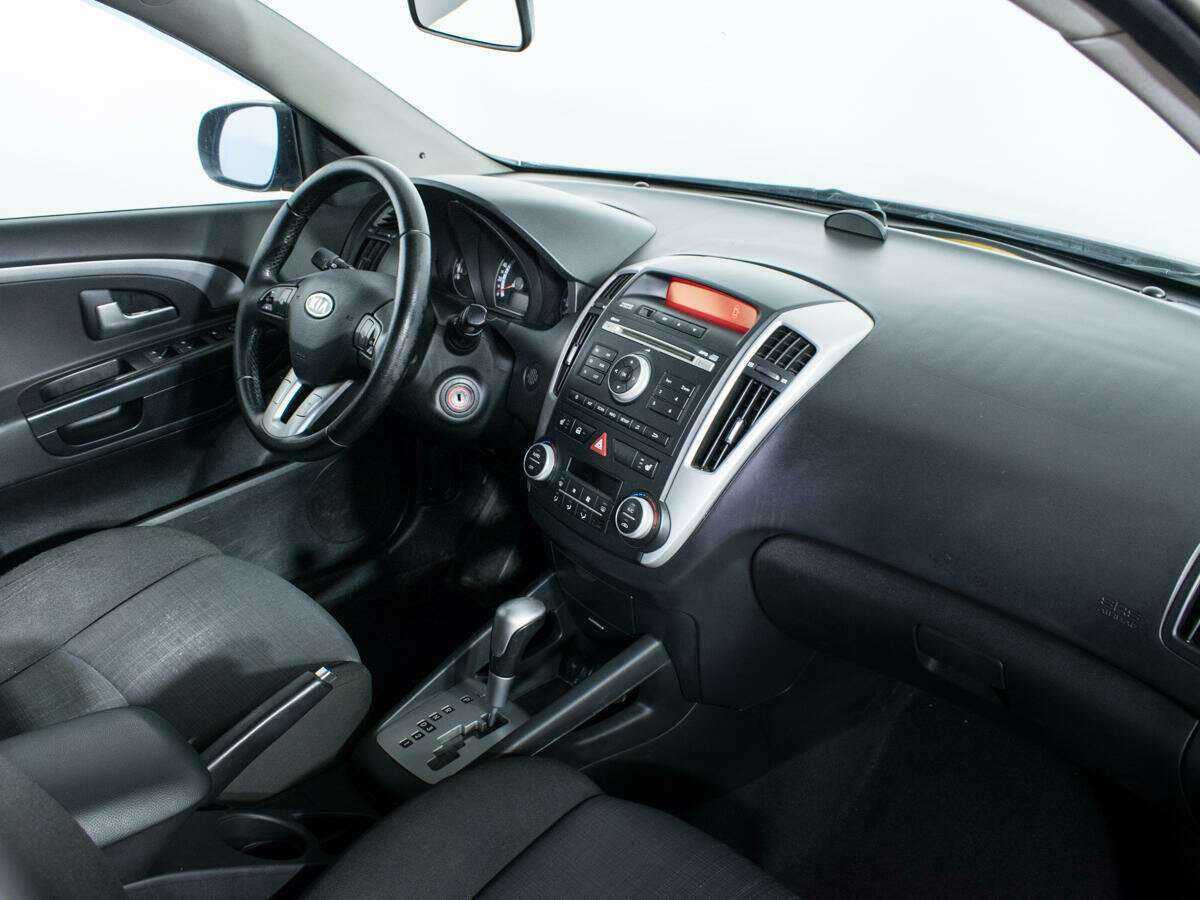 Купить Kia Ceed с пробегом. Фото: #8